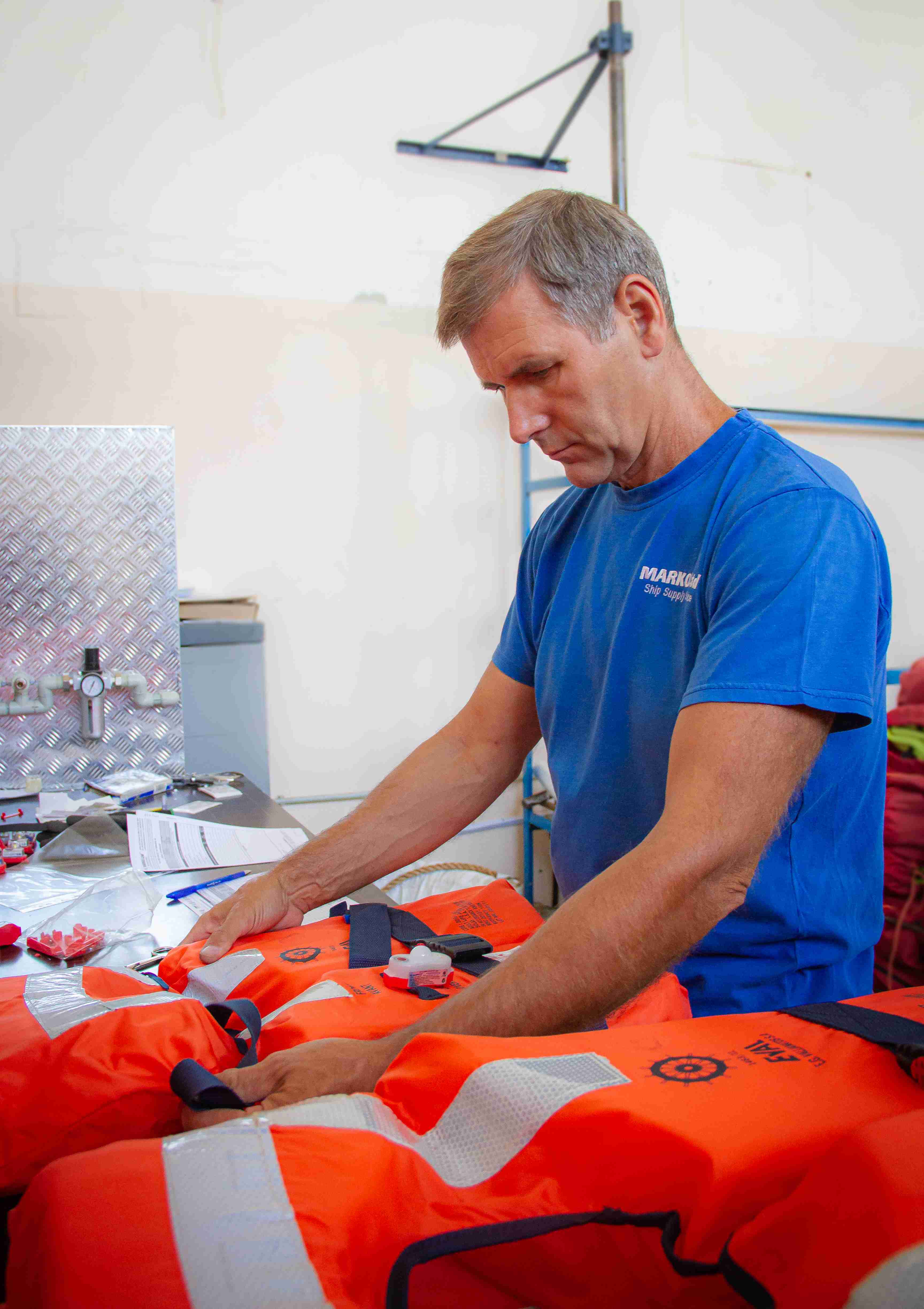 Examination and maintenance of lifejackets - 2