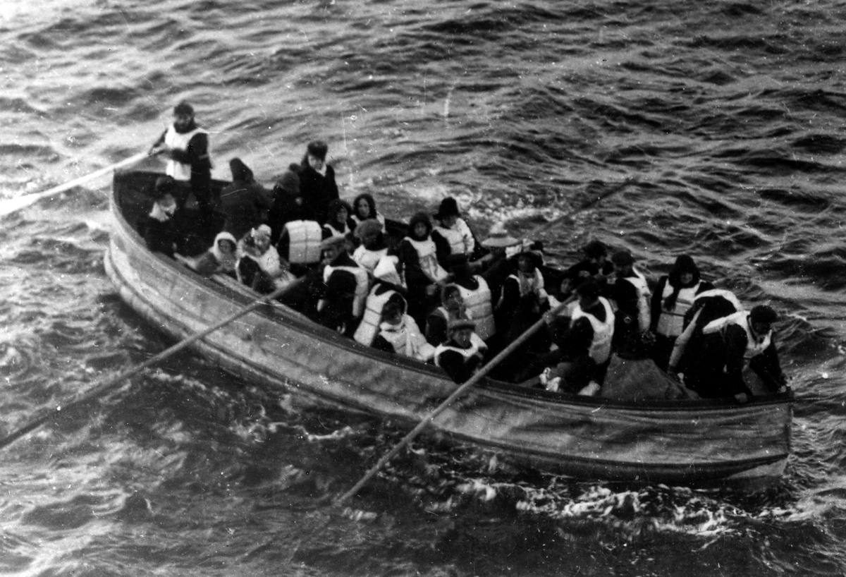 titanic-lifeboat.jpg titanic-lifeboat.jpg