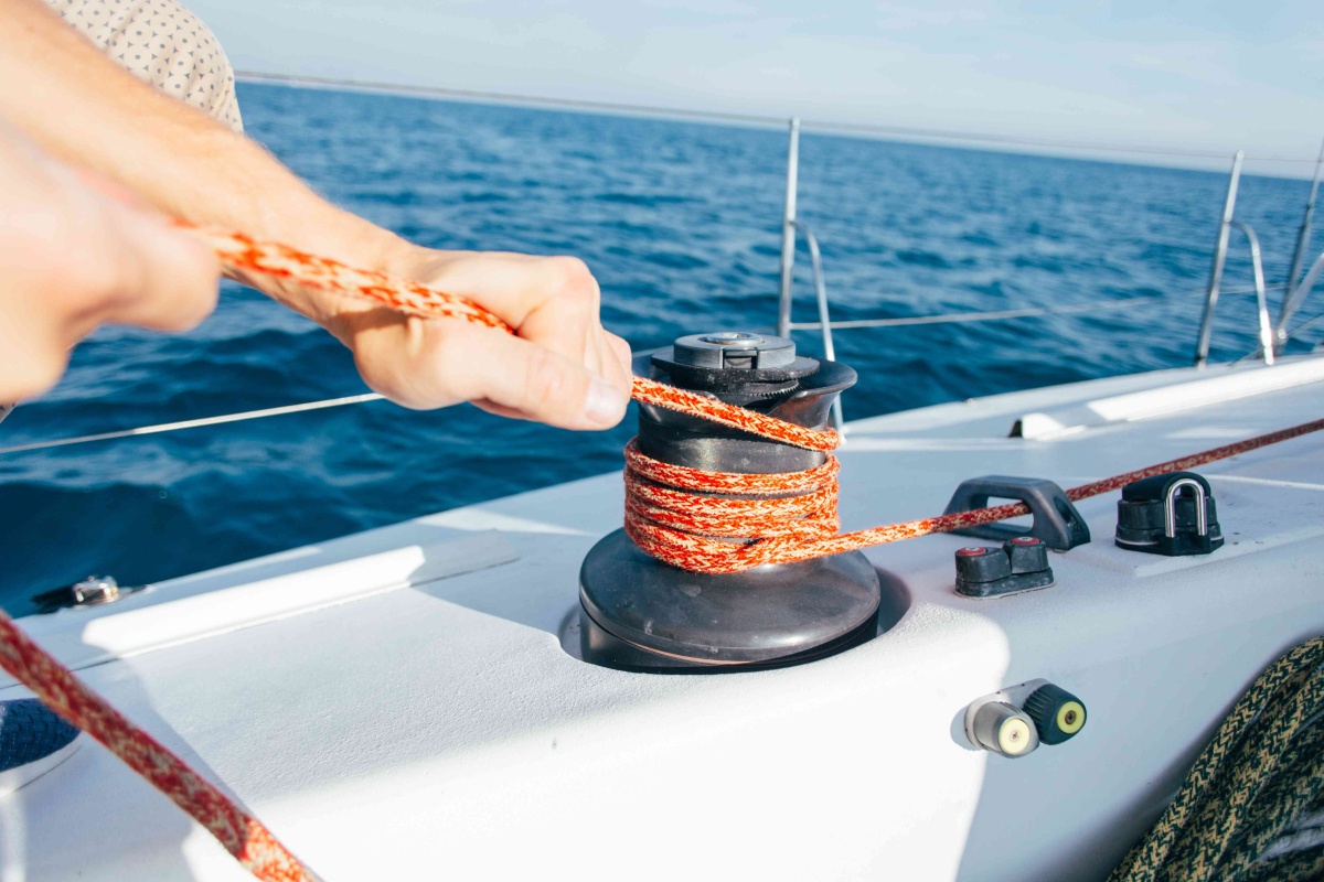 closeup-of-the-ship-ropes-2.jpg