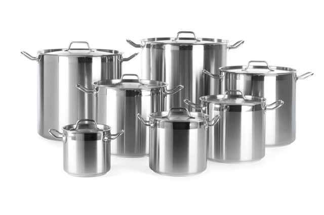 Frying pans & сooking pots    - 1